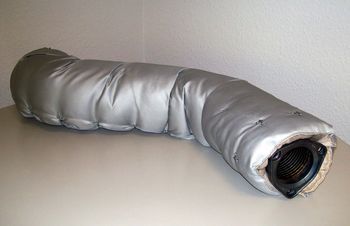 Ein Wellschlauch wird flexibel und biegsam isoliert. Wellschlauch isolieren